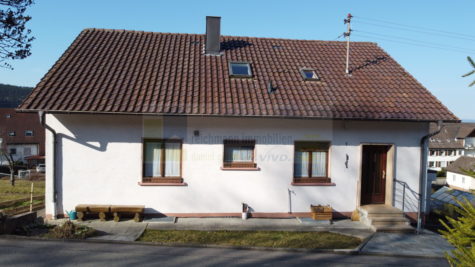 Viel Platz für Ihre Ideen und die ganze Familie – Charmantes Einfamilienhaus mit großzügigem Garten und Garage in Hüfingen/Fürstenberg!, 78183 Hüfingen / Fürstenberg, Einfamilienhaus