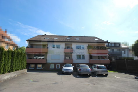 Stadtnah! Solide 4-Zimmer-Dachgeschosswohnung mit Stellplatz in der Kernstadt Bad Dürrheim, 78073 Bad Dürrheim, Dachgeschosswohnung