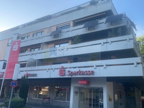 Vollmöblierte 2- Zimmer-Wohnung mit schmalem Balkon und Aufzug in stadtnaher Lage von Bad Dürrheim, 78073 Bad Dürrheim, Etagenwohnung