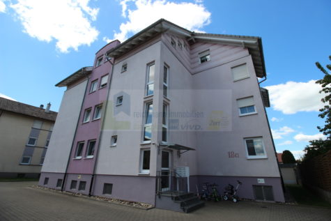 Modernes Wohnen in ruhiger Lage: 4,5 Zimmer Eigentumswohnung mit Sonnen- und Aussichtsbalkon in Hüfingen!, 78183 Hüfingen, Dachgeschosswohnung