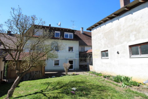 Charmantes Wohnensemble aus Alt und Neubau – Zwei Wohnhäuser mit sep. Gebäude und großzügigem Grundstück in Hüfingen-Fürstenberg!, 78183 Hüfingen / Fürstenberg, Mehrfamilienhaus