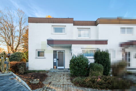 Familienfreundliches Einfamilienhaus mit Garten, Terrasse und Balkon in ruhiger Wohnlage zwischen Salinensee, Einkaufsmöglichkeiten und Innenstadt!, 78073 Bad Dürrheim, Einfamilienhaus