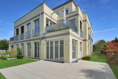 Hüfingen am Kofenweiher – Exklusive 3,5 -Zi.-Komfort-Wohnung, barrierefrei, mit Terrasse u. Garten zzgl. zwei Tiefgaragenstellplätzen!, 78183 Hüfingen, Erdgeschosswohnung