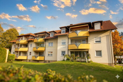 Komfortables Wohnen im 1.OG – 2,5 Zimmer-Wohnung mit Garage in ruhiger, beliebter Lage von Bad Dürrheim, 78073 Bad Dürrheim, Etagenwohnung