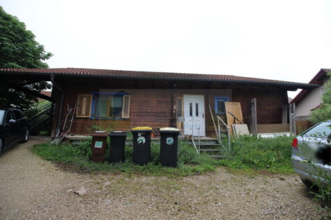 Provisionsfrei! Einfamilienhaus mit Carport in Geisingen-OT Gutmadingen, 78187 Geisingen, Einfamilienhaus