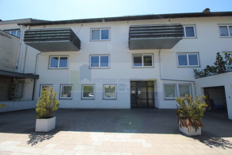 Großzügige 3,5 Zimmer Wohnung mit Stellplatz mitten im Herzen von Donaueschingen, 78166 Donaueschingen, Etagenwohnung