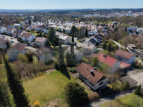 Charmantes Wohnhaus mit Perspektive: Großzügige Wohnflächen, separate Einliegerwohnung und zusätzliches Baugrundstück mit Entwicklungspotenzial, 78056 Villingen-Schwenningen, Einfamilienhaus