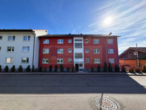 Ideal für Singles oder Kapitalanleger! Pfiffige 1-Zimmer-Wohnung mit Balkon, herrlichem Weitblick & Garage in Bräunlingen!, 78199 Bräunlingen, Etagenwohnung